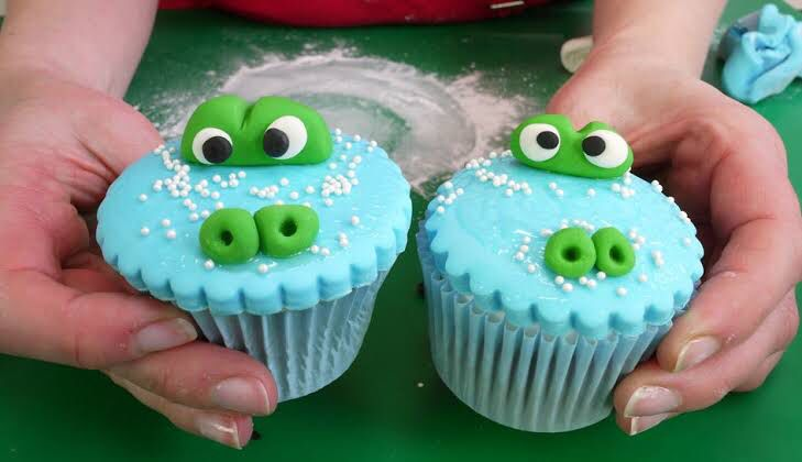 Crocodile Themed Cupcakes