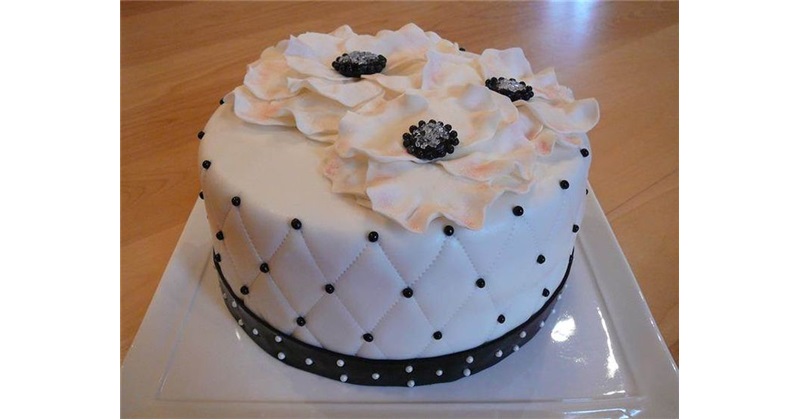 Adult Lady Birthday Cake