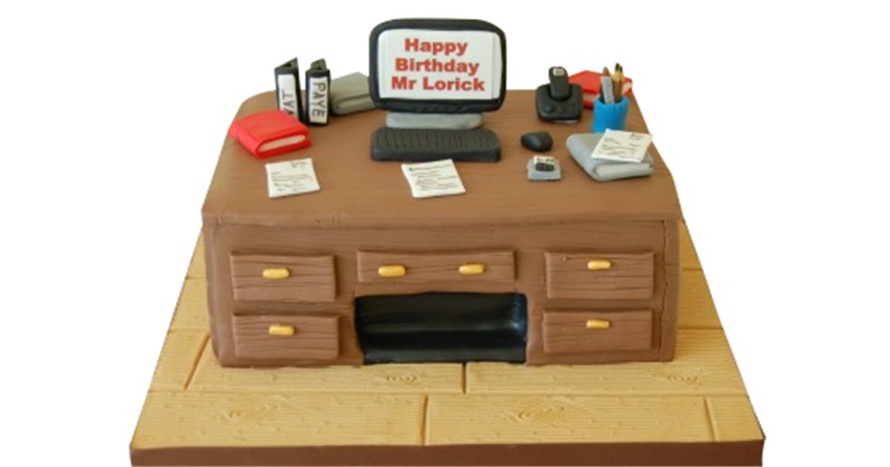 EYE on the MONEY - an Accountants' Desk - Decorated Cake - CakesDecor