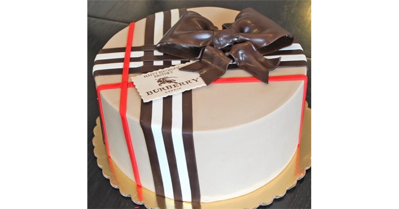 Burberry cake