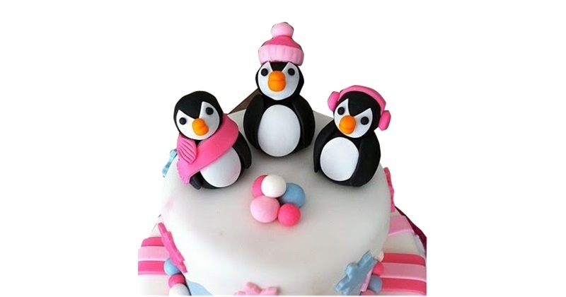 Penguin Round Edible Cake Topper – Deezee Designs