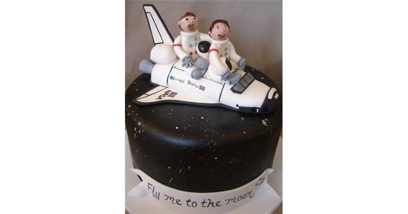 Space cake for my solar system obsessed almost 8 year old : r/cakedecorating