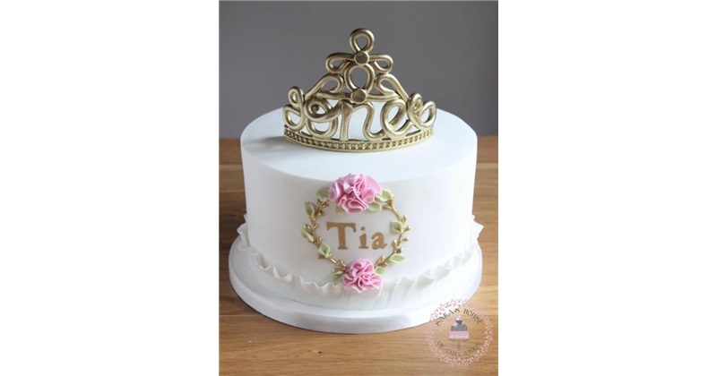 Tiara cake