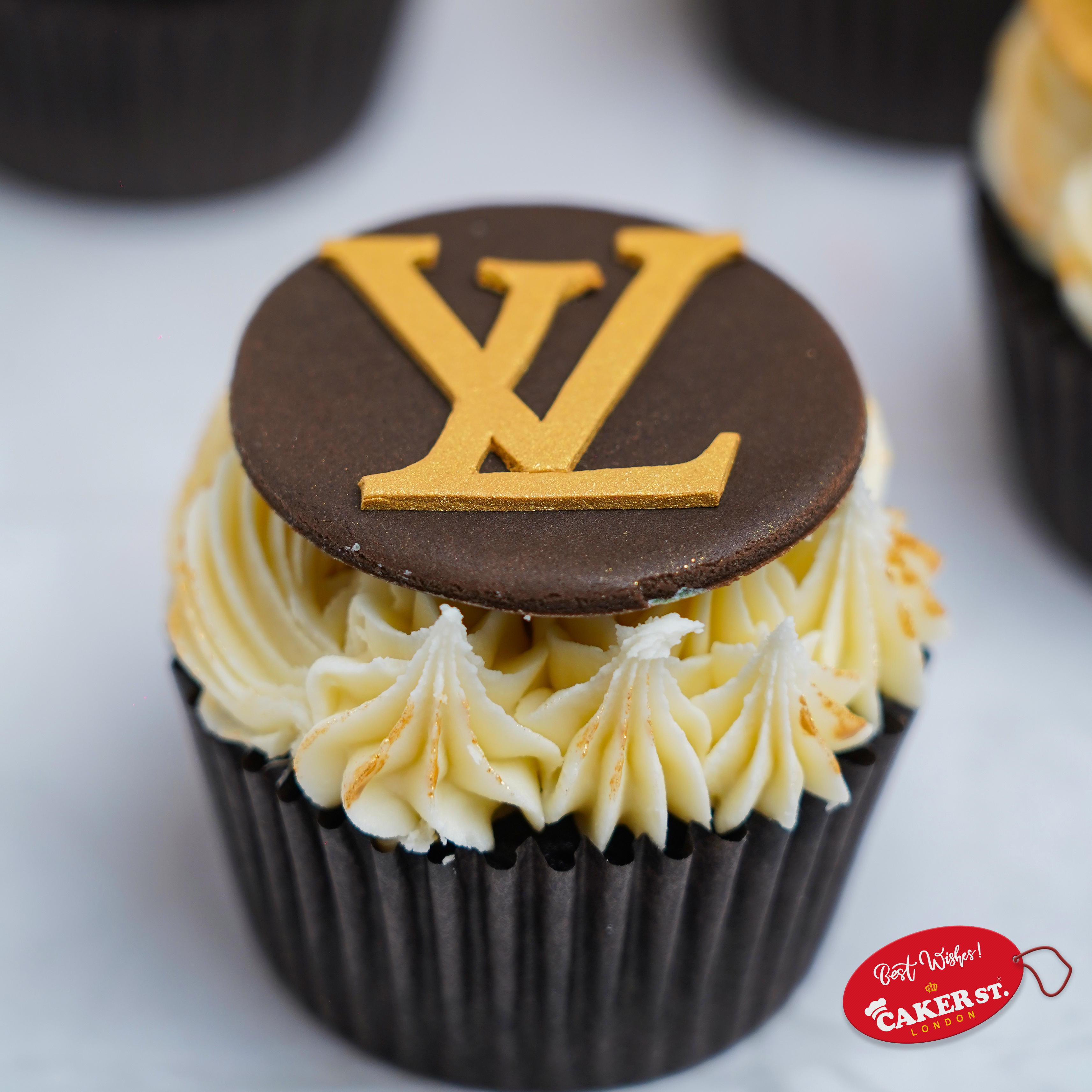 LV Fashion Elegance Cupcakes