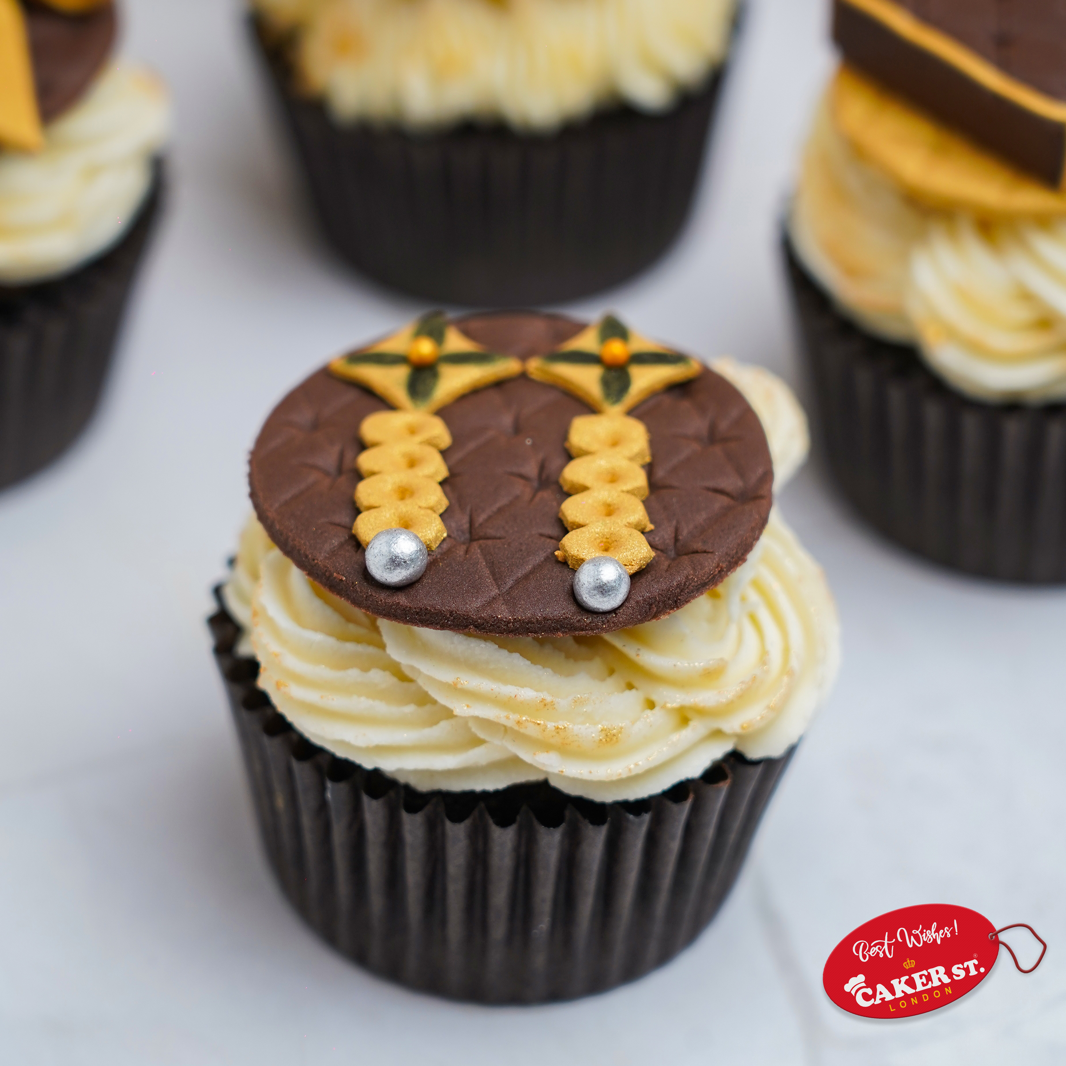 LV Fashion Elegance Cupcakes